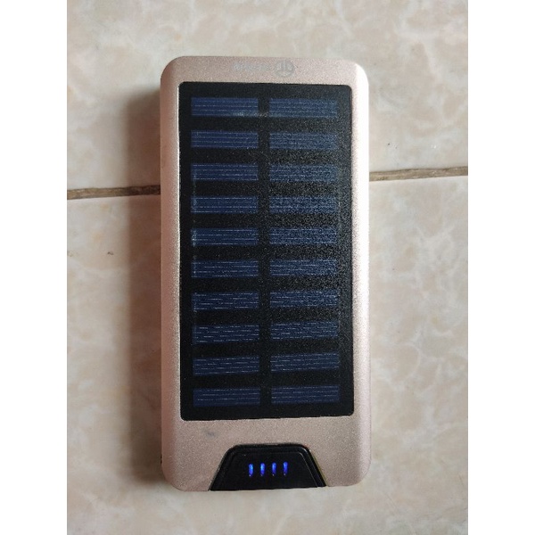 Sạc dự phòng năng lượng mặt trời titan 10000mah