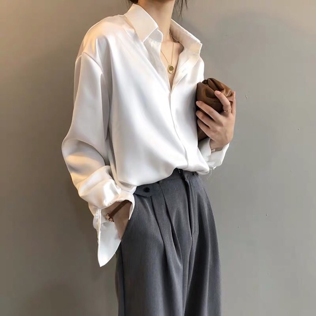 Sơ mi lụa màu xanh rêu