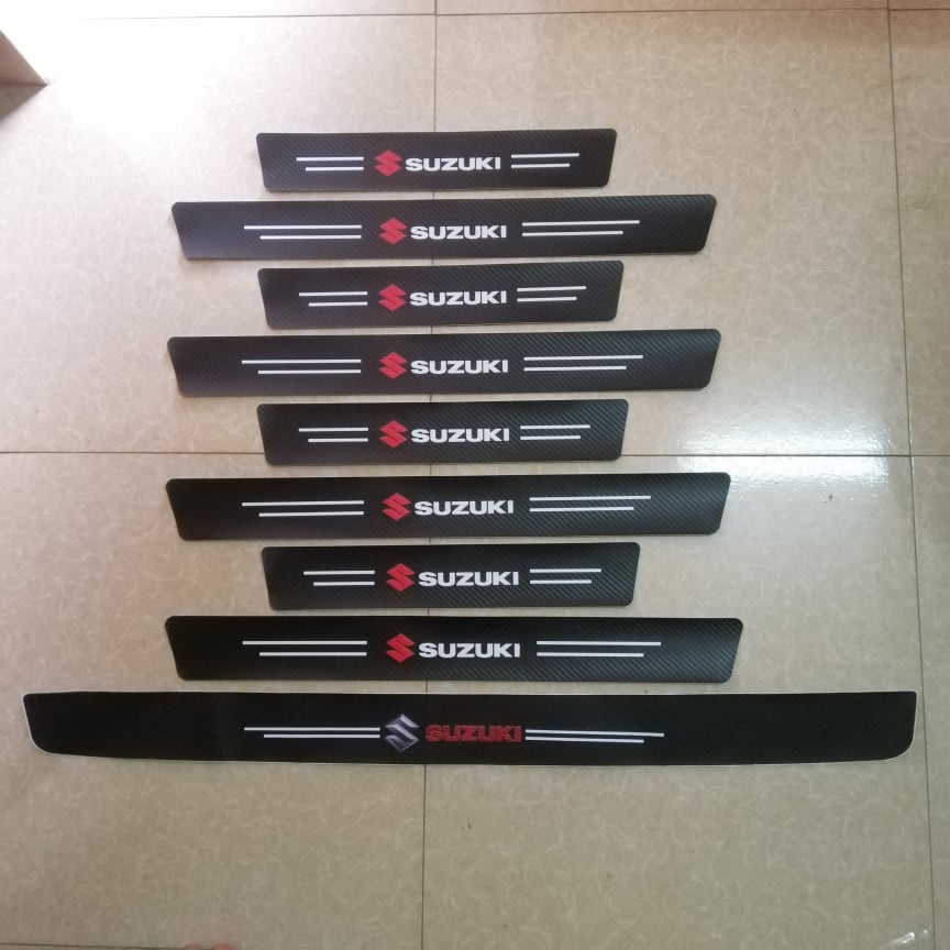 Dán bậc vân cacbon logo Suzuki dành cho Xl7, Ertiga, Swift,Vitara,Ciaz, Celerio