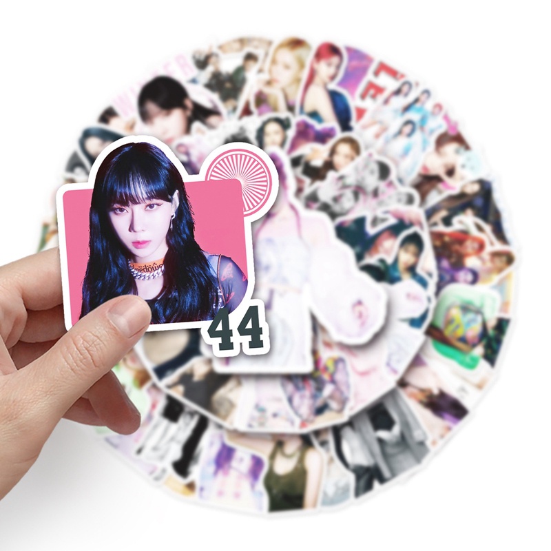Set 50 Miếng Dán Chống Thấm Nước Hình Các Thành Viên Nhóm Nhạc Kpop Aespa