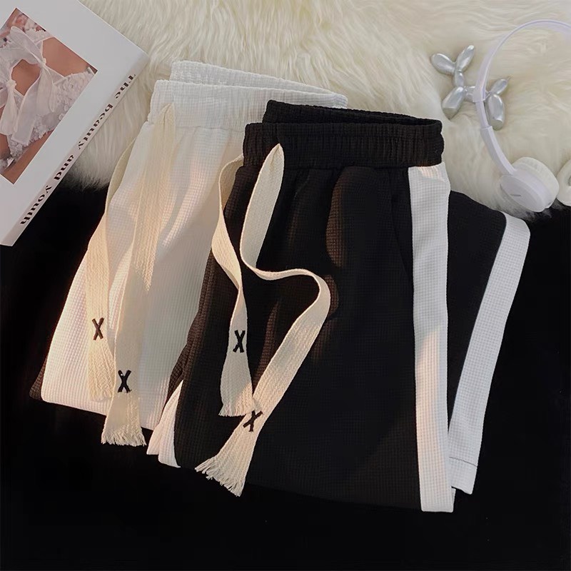 Quần vải ống rộng - Quần ống suông phối sọc đen trắng Chất liệu cotton dệt tổ ong mới nhất năm nay