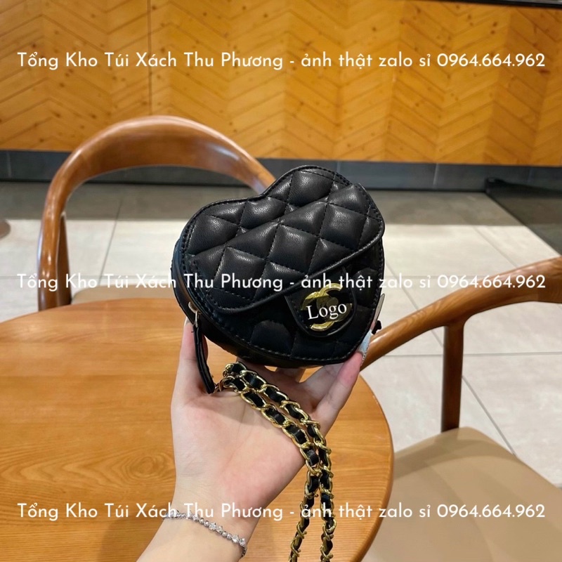 Túi đeo chéo hình tim đính logo vàng nổi size 15 siêu xinh (cam kết chuẩn ảnh)