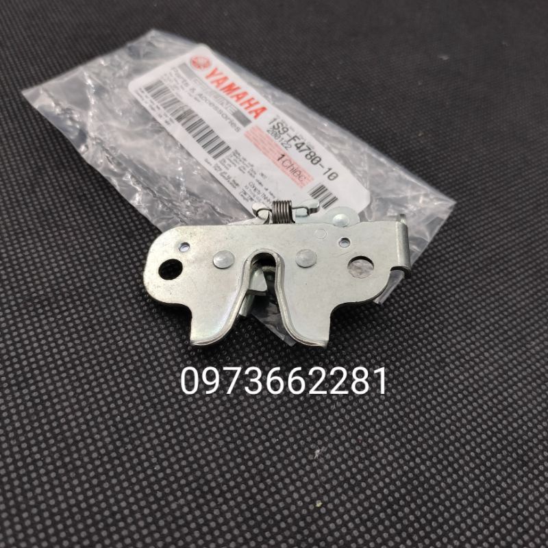 Chốt gài khóa yên dưới xe EXCITER 135,150 zin Yamaha