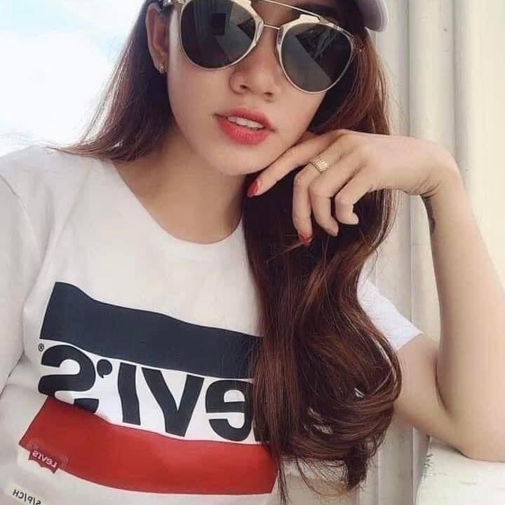 Áo phông LEVI màu trắng phom rộng dành cho nam nữ