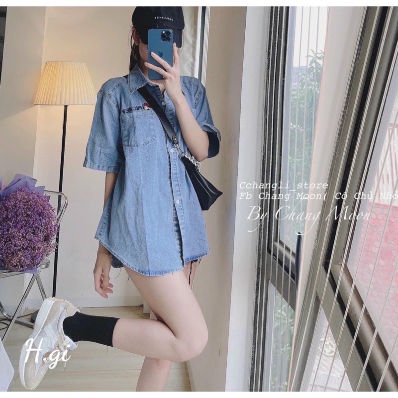 Áo sơ mi jean thêu mickey màu bò xanh cổ bẻ dáng thụng rộng cúc đồng bấm cá tính