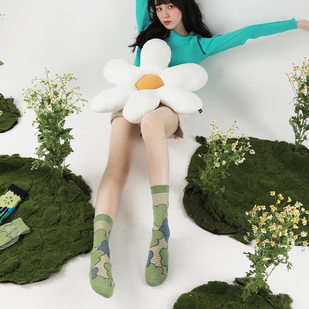 Đôi Vớ Trong Suốt Họa Tiết Hoa Thời Trang Hàn Quốc Sành Điệu Cho Nữ