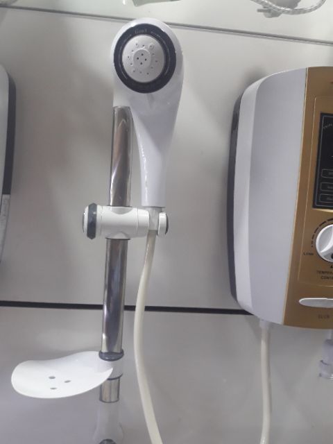 Máy tắm nước nóng nhập khẩu malaysia legend LH7000EP