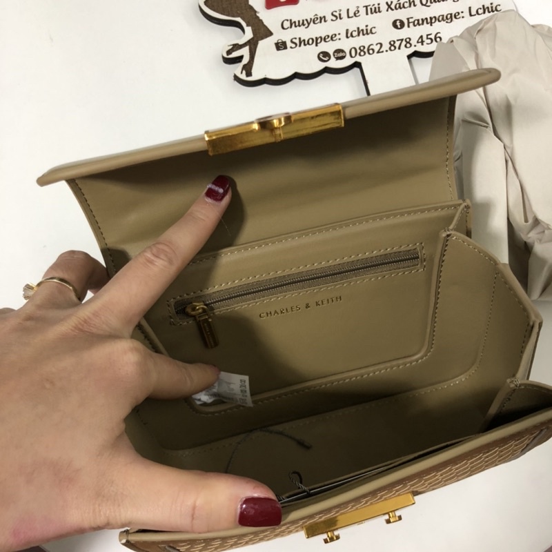 (Video thật) Túi xách nữ chữ cê ka đinh sườn size mini đựng vừa điện thoại mới nhất
