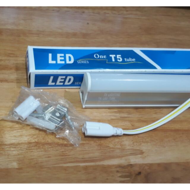 Tuýp T5 liền máng 30cm Ánh sáng Trắng, Vàng 4w
