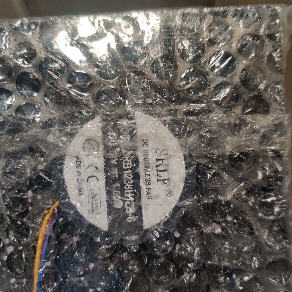 Quạt tản nhiệt chuyên trâu 12cm 12v hãng foxconn