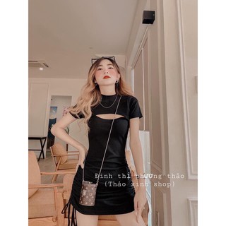 VÁY ĐEN XẺ NGỰC RÚT BÊN HÔNG