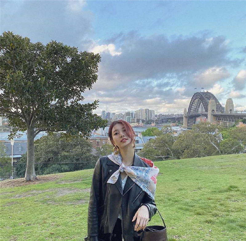 Khăn choàng cổ vải lụa giả họa tiết thời trang dành cho phụ nữ 90x90cm