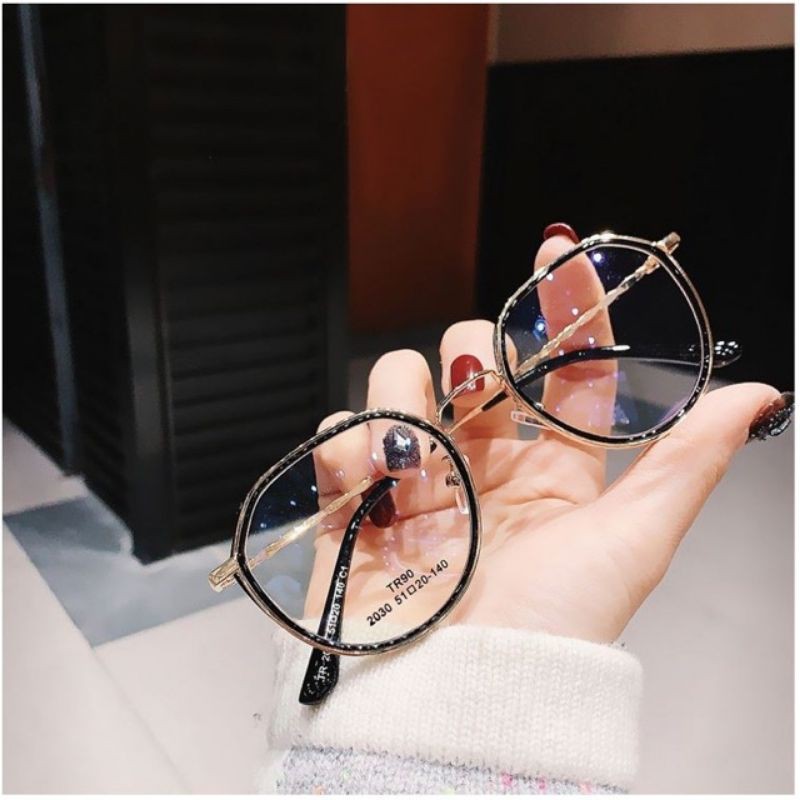 [Mã FARSSTGRE giảm 5K đơn bất kỳ] Kính oval ngố L1 gọng viền