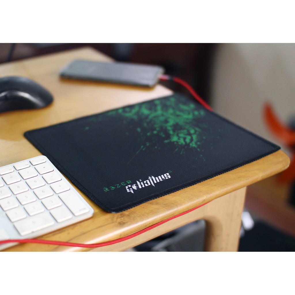 Miếng Lót Chuột Razer, Tấm Lót Chuột chơi game bo viền đẹp -  Size 26x21cm