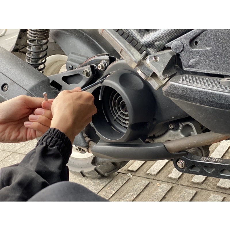 Ốp quạt gió Bws 125 / Cygnus 125