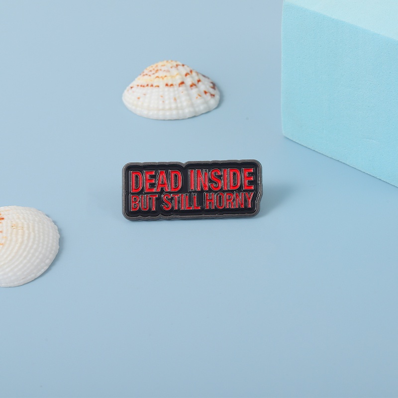 Ghim Cài Áo Kim Loại Hình Chữ Cái Tiếng Anh Cá Tính