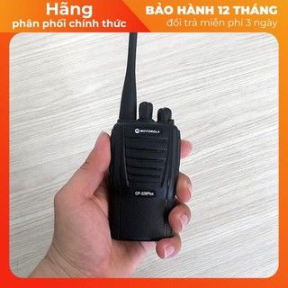 Bộ đàm Motorola GP-328Plus phiên bản nhỏ gọn. Công suất lớn 5W giúp phá vật cản tốt, đàm thoại liên tục 16 giờ