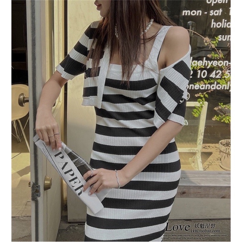Set váy body mix khoác ngoài crtop 2 màu Đen - Kẻ đen trắng, Chất gân tăm