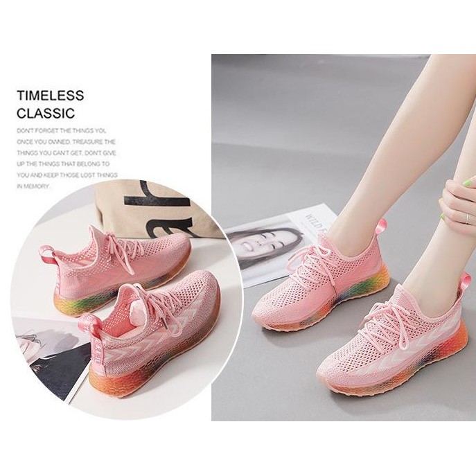 Giày sneaker nữ hồng cánh sen mặt đế màu cầu vòng