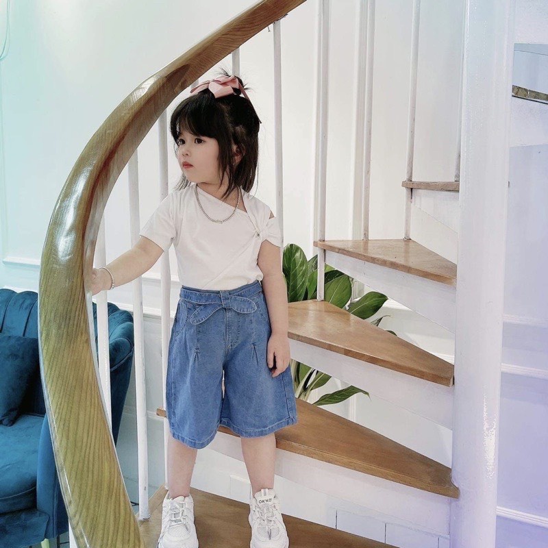 Quần đùi bé gái jean nơ ống rộng