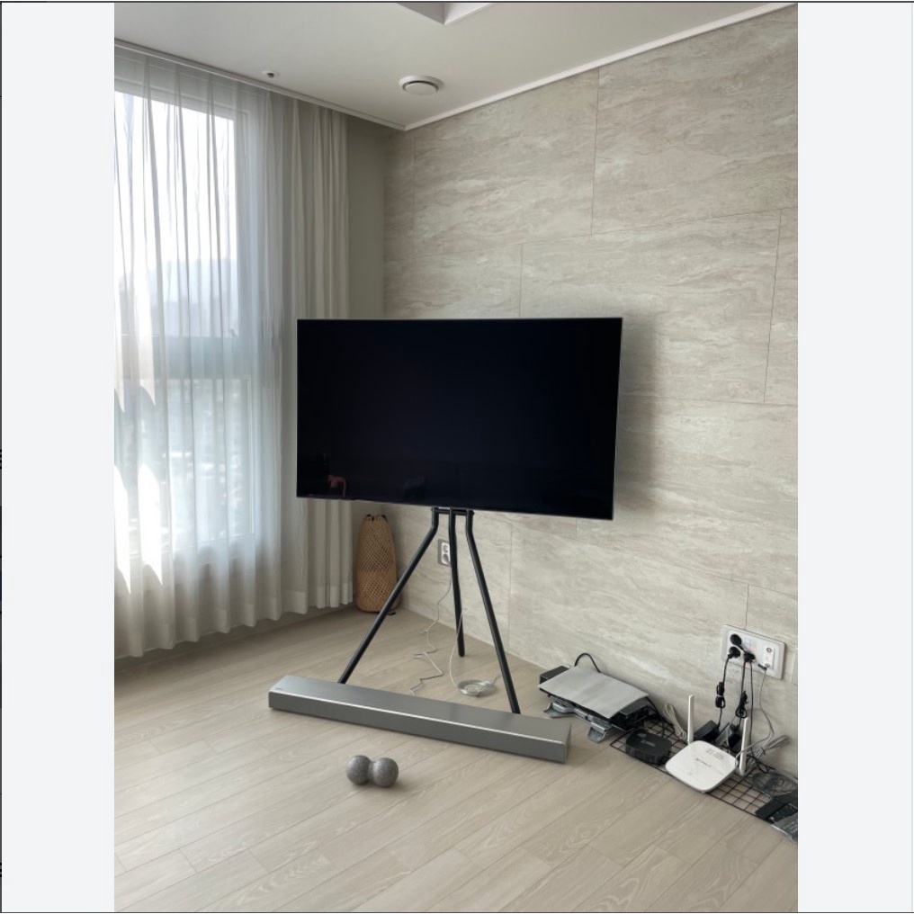 Chân đỡ TV Hàn Quốc 4 chân sắt đen