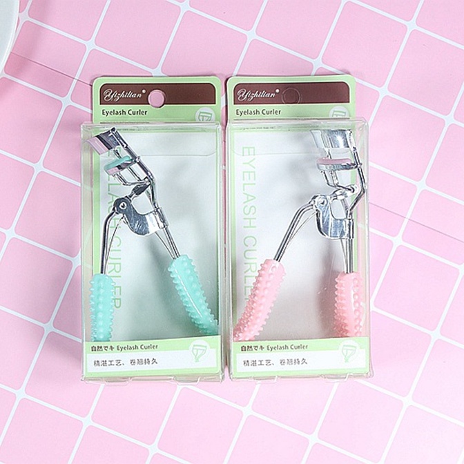 Kẹp mi Yizhilian 7020 nội địa Trung có lớp đệm silicone mềm mịn bấm mi cong tự nhiên