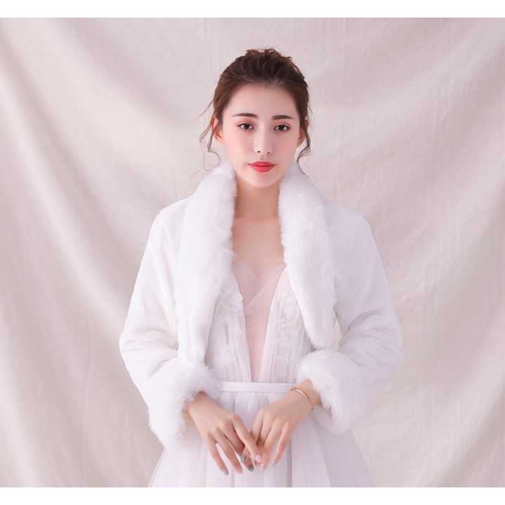 Áo choàng lông cho cô dâu màu đông loại có tay hàng đẹp, Giá chỉ 180k | BigBuy360 - bigbuy360.vn
