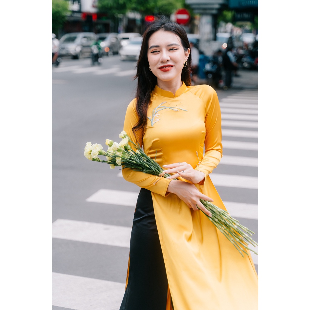 MINX - Áo Dài Lụa Thêu Tay Ngọc Viên