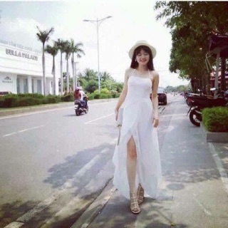 Maxi trắng hở lưng