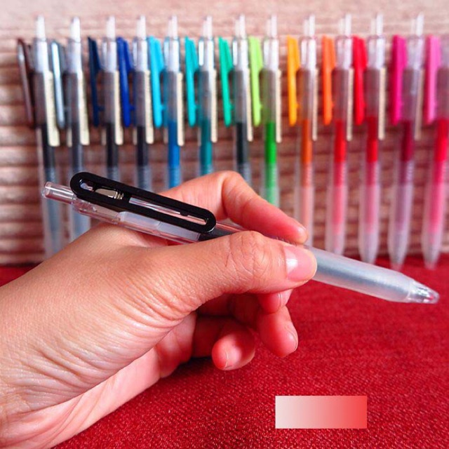 Bút bi gel Muji nắp bấm PC Cushion / Smooth ngòi 0.5