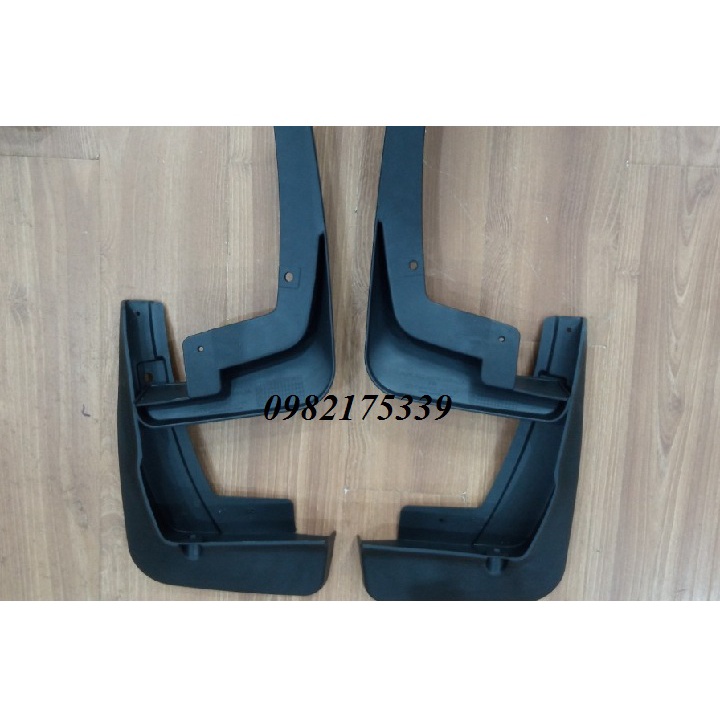 Chắn bùn theo xe AVANZA 2022 2023, bộ 4 cái