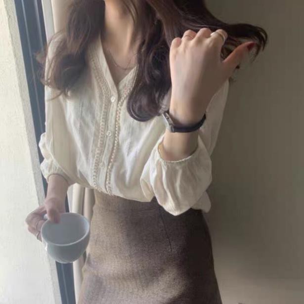 Áo sơ mi vintage thổ cẩm tua rua cổ V tay phồng chất vải đũi thô giá rẻ , '