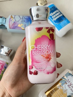 Dưỡng lotion bath & body work 236ml