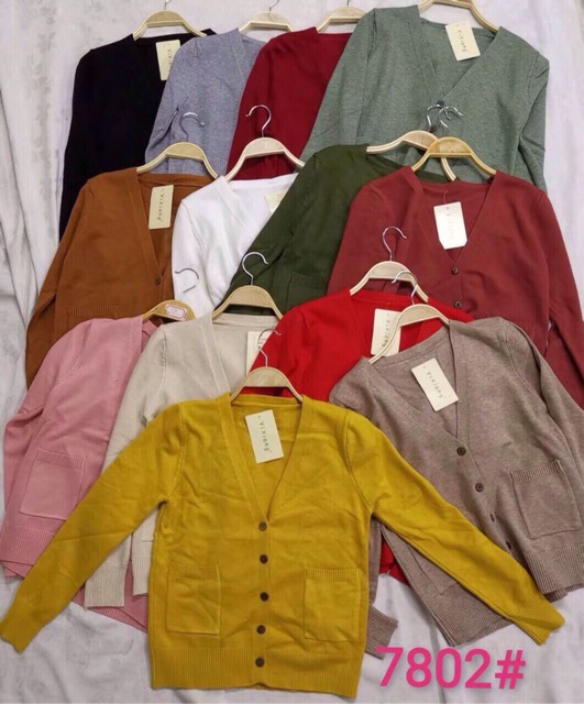 Áo len cardigan dáng ngắn khuy gỗ hàng sịn Quảng Châu | BigBuy360 - bigbuy360.vn