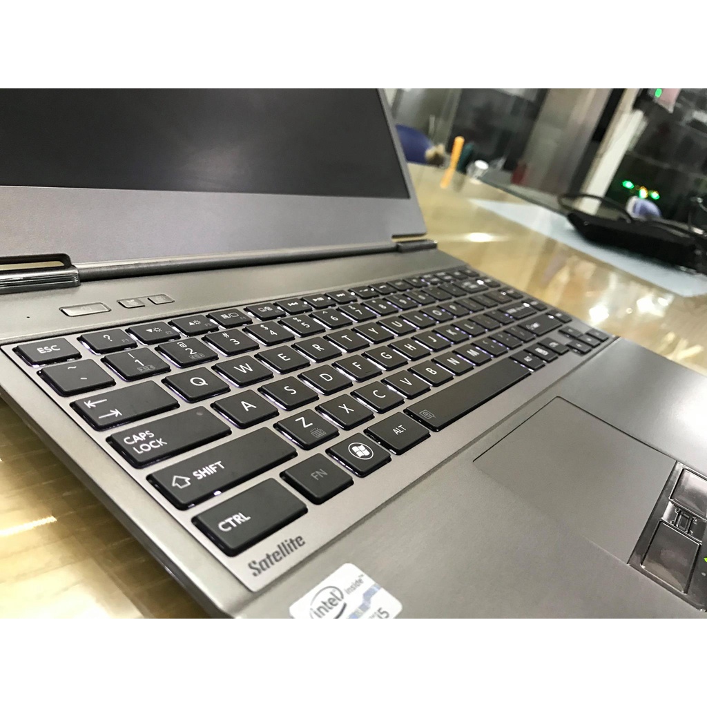 laptop Toshiba Z930 siêu mỏng - i5 3337u Ram 10G SSD 256gb | BigBuy360 - bigbuy360.vn