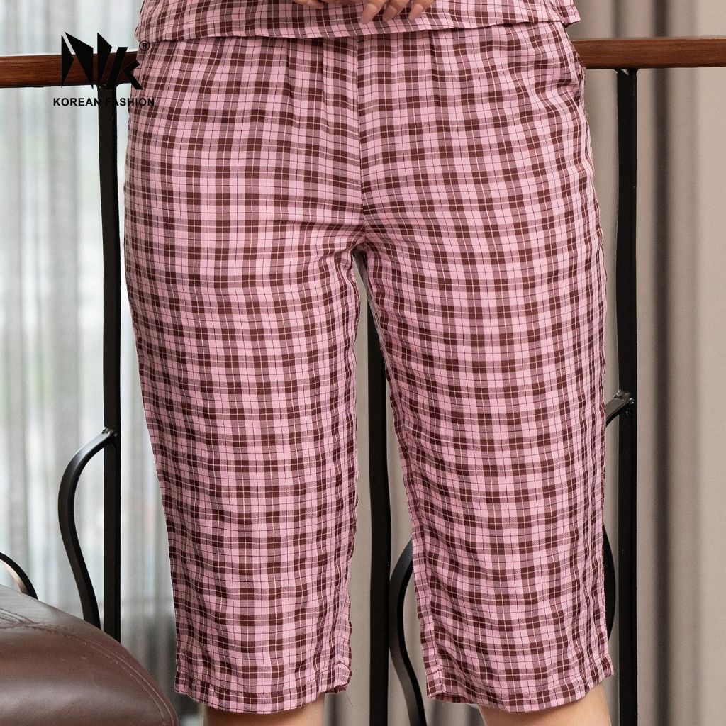 Bộ Đồ Mặc Nhà Nữ NK Fashion Họa Tiết Kẻ Caro Kết Hợp Cổ Sen, Tay Phối Bèo Nữ Tính, Vải Nhập Hàn Cao Cấp NKBD2202005