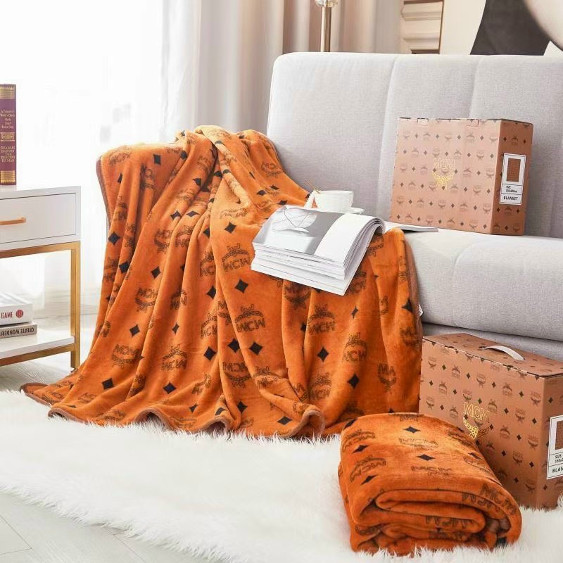 Chăn tuyết nhung văn phòng gấp gọn chất liệu mềm mịn, Mền nỉ nhung kích thước m5x2m hoạ tiết sang trọng