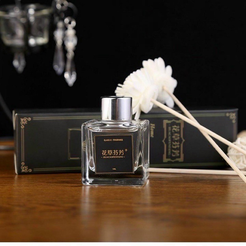 Tinh dầu để bàn toả hương thơm