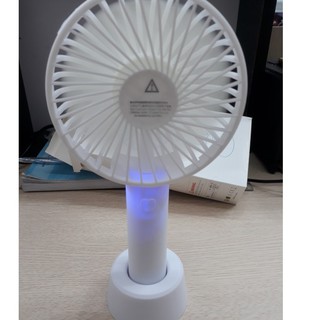 Quạt MiNi Tích Điện Cầm Tay Có Đế