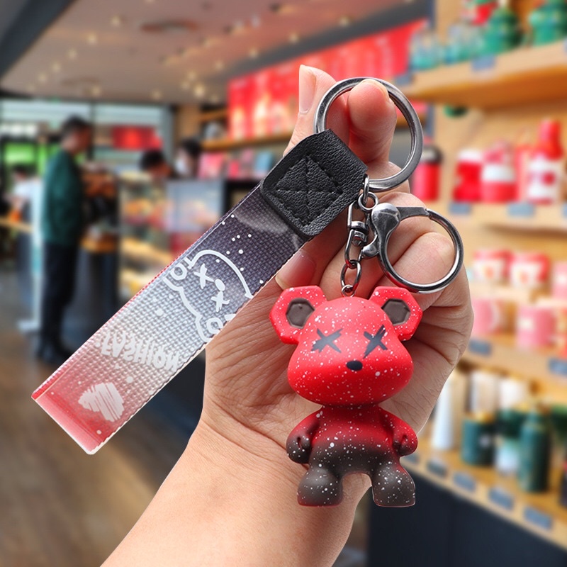 Móc khoá gấu đá, móc khoá treo balo, túi xách, làm quà tặng