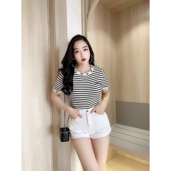 Áo len dệt kim cộc tay chữ X cổ tròn kẻ ngang hàng QC
