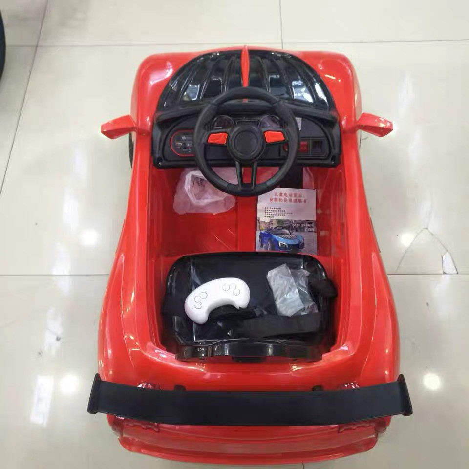 Ô tô xe điện đồ chơi MDX-009 cho bé tự lái và điều khiển 2 động cơ (Đỏ-Trắng-Xanh-Vàng)