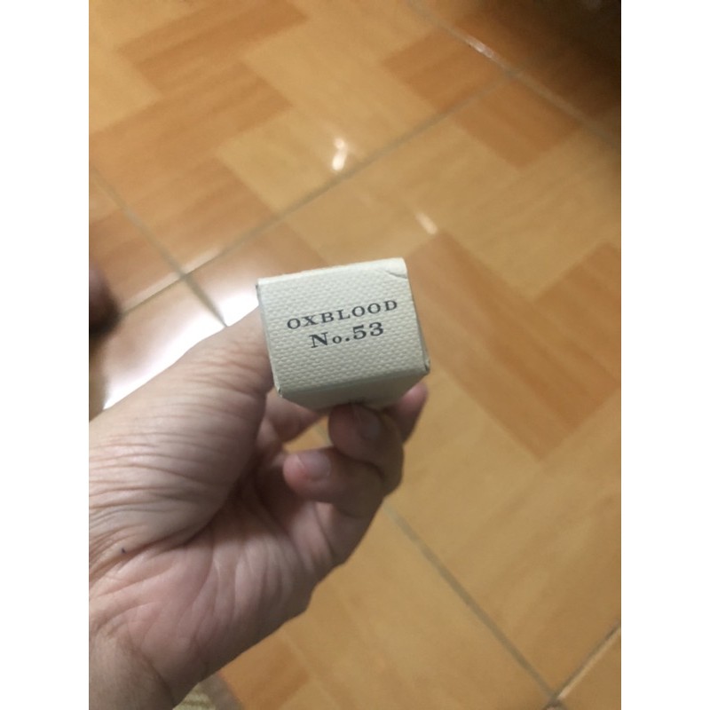 Son Burberry màu 53