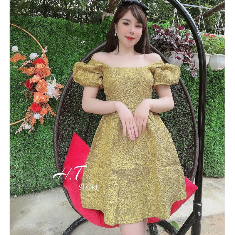 Váy Xốp Hoa Nổi Cổ Vuông Tay Bồng Hàng Quảng Châu B325-Teen 888