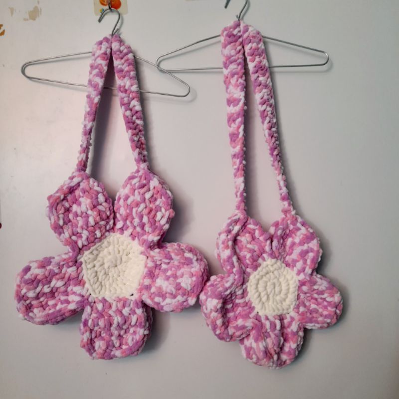 Túi len hoa cúc handmade kèm móc khóa bông hoa cùng tông