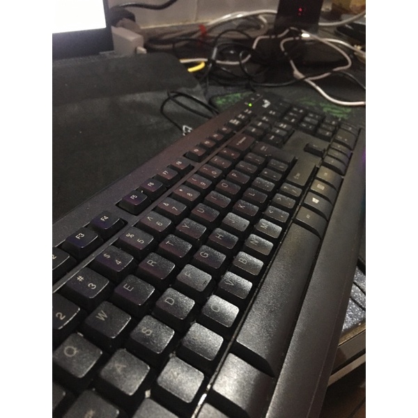 bàn phím máy tính Genius (chiếc bàn phím cũ của tôi)