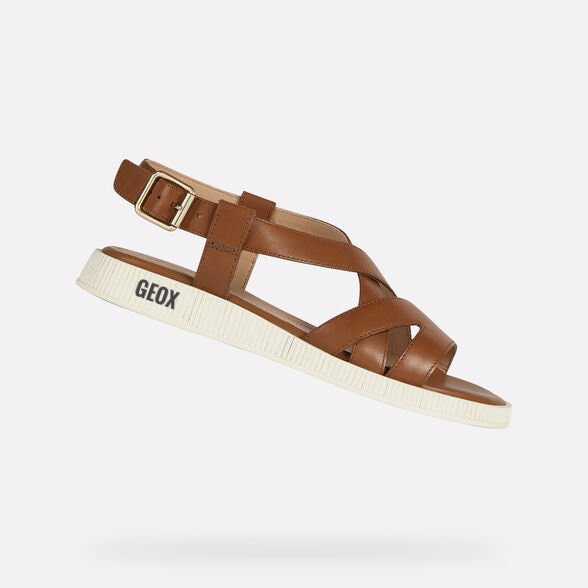 Sandal nữ xuất dư thương hiệu G.e.o.x quai da bò nguyên miếng, đế eva siêu mềm dẻo và êm ái.