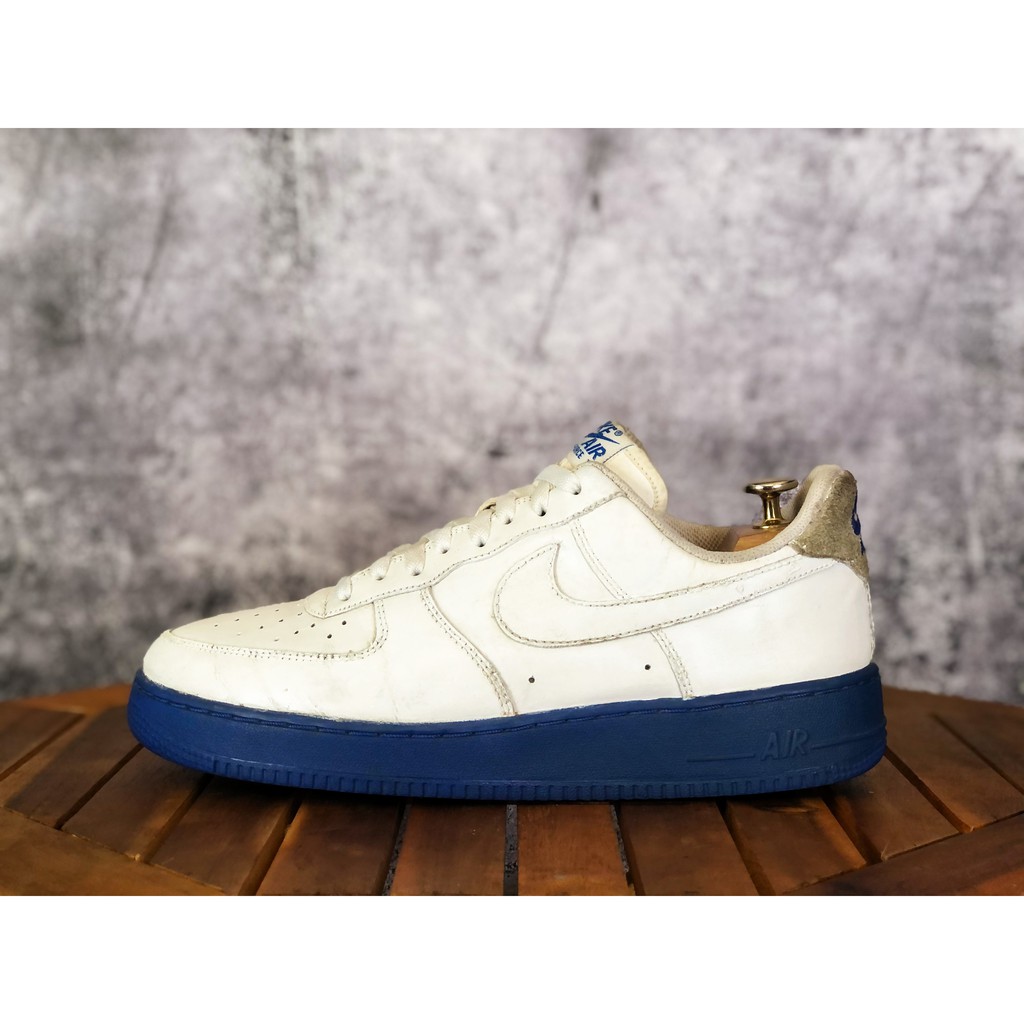 (SIZE 42) Giày thể thao chính hãng 2hand NIKE AIR FORCE 1