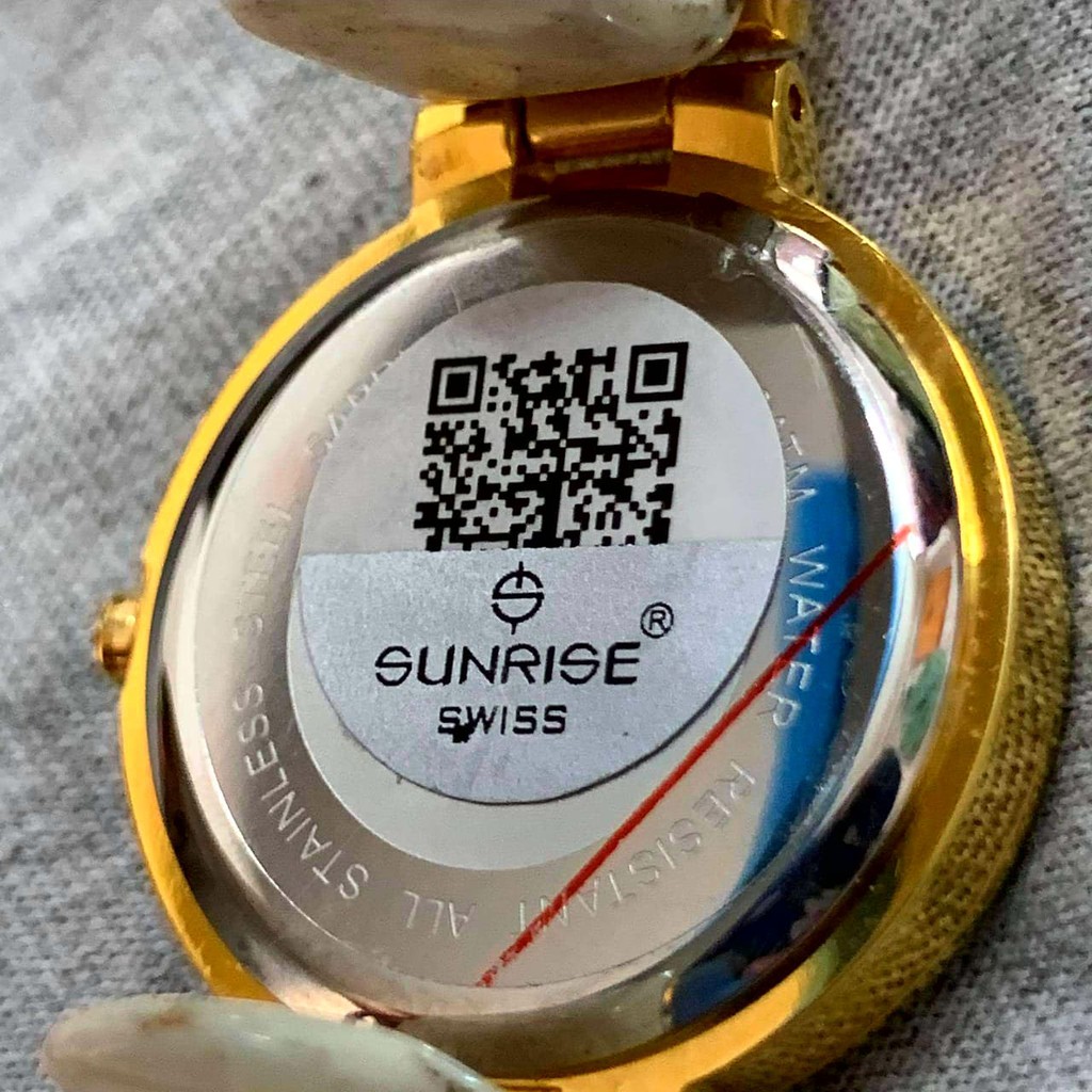 Đồng hồ Sunrise Nữ L9949AA-G-X Viềng đá Swa sang trọng - kính saphire chống trầy - b