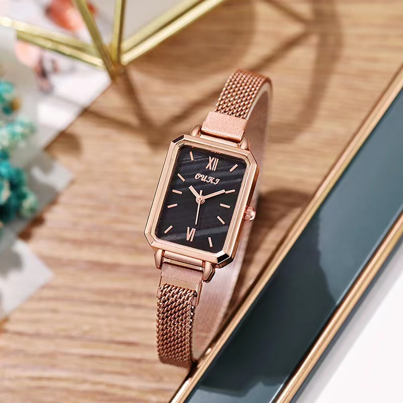 Đồng Hồ Đeo Tay Mặt Vuông Nhỏ Màu Xanh Lá Nhạt Thời Trang Sang Trọng Niche Đơn Giản Dành Cho Học Sinh Nữ
